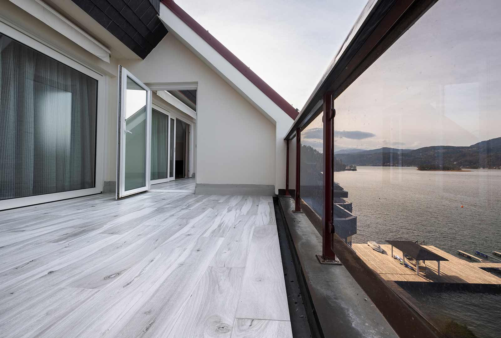 Angelika Thausing Seewohnung Dellach